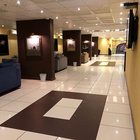 אפרטהוטל אל-מדינה Al Meknan Furnished Units מראה חיצוני תמונה